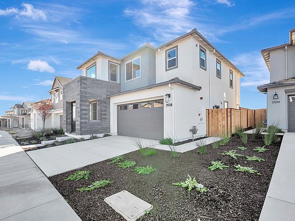 2558 Lavender Place