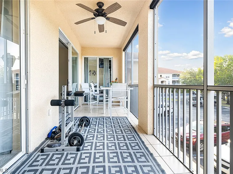 9055 Colby Dr #2213 — Photo 15