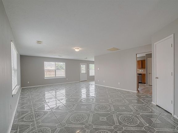 2nd image of 9926 Myrtle Field Ln