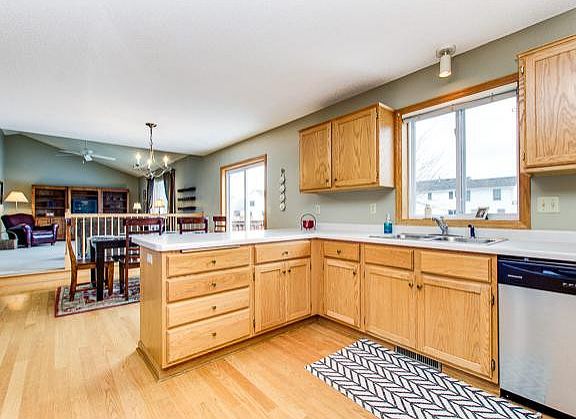 3rd image of 5918 Polar Bear Ln