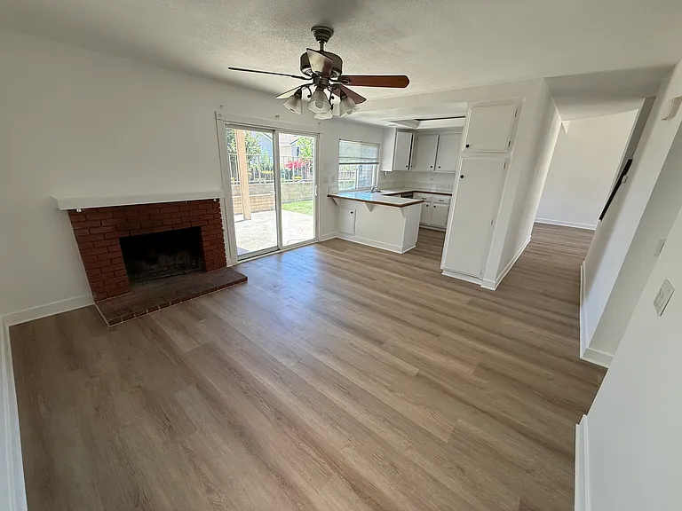 9011 Tanglewood Dr — Photo 6