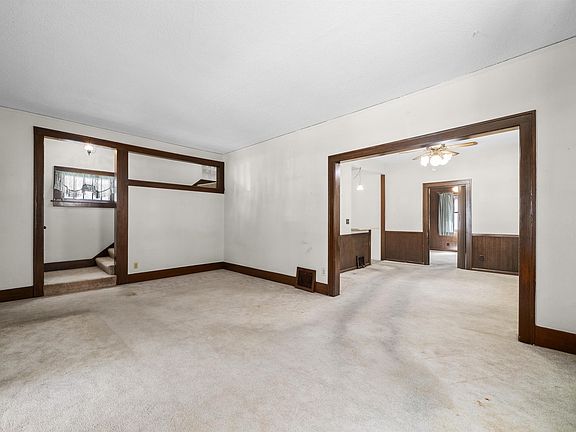 4th image of 812 S Summit Ave