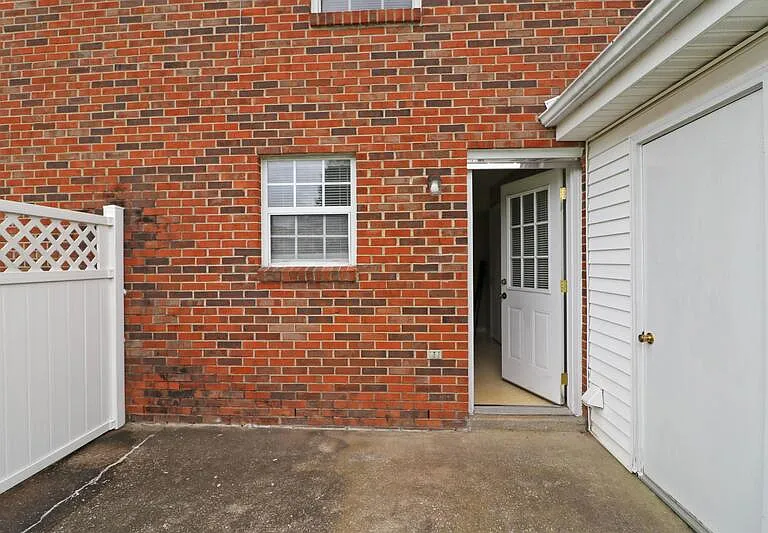 371-3 Peabody Dr — Photo 22