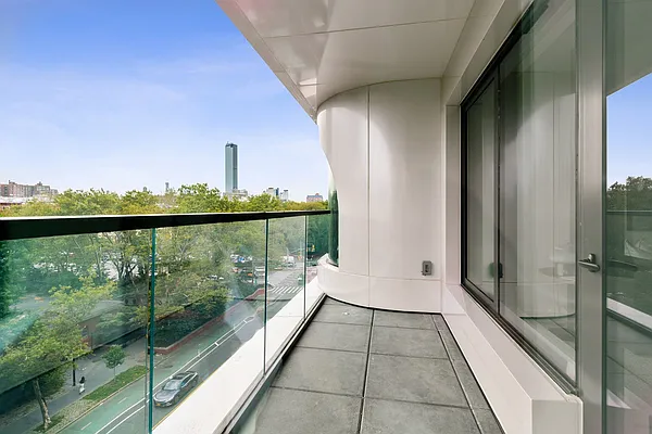 Rented by REAL New York | media 4