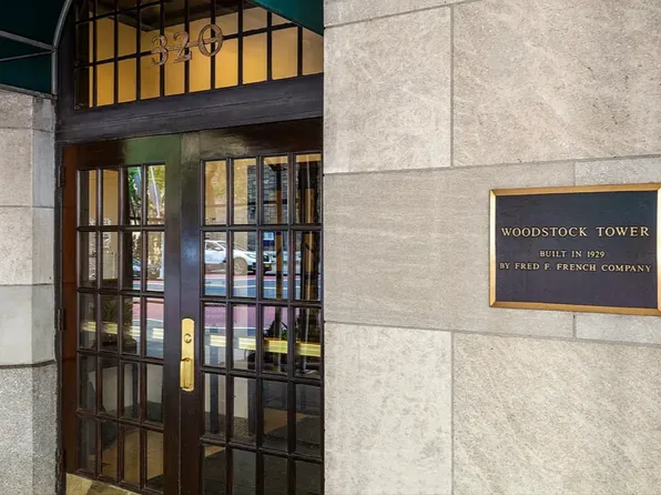 320 East 42nd Street image 10 of 11