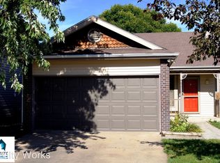 2918 Raleigh St, Lincoln, NE 68516