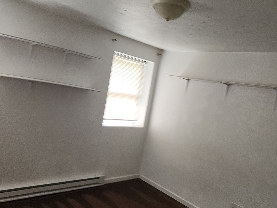 2nd image of 1105 E Main St #H