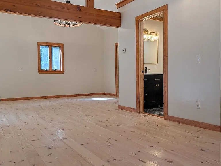 3582 Silvernail Rd — Photo 9
