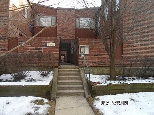 1st image of 1801 W Touhy Ave Unit L