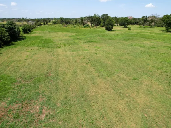 Lacy Ln, Bedias, TX 77831