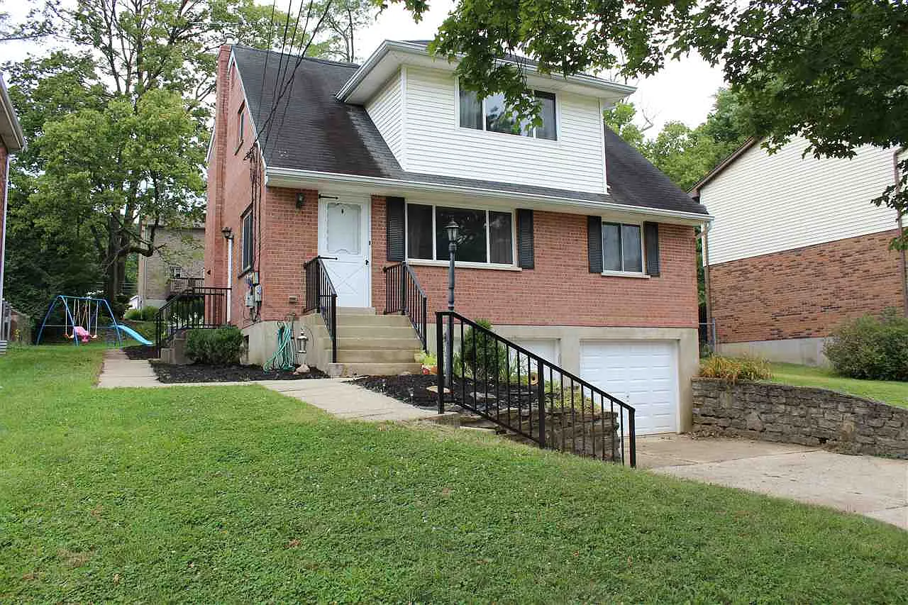 85 Edgewood Rd photo 1