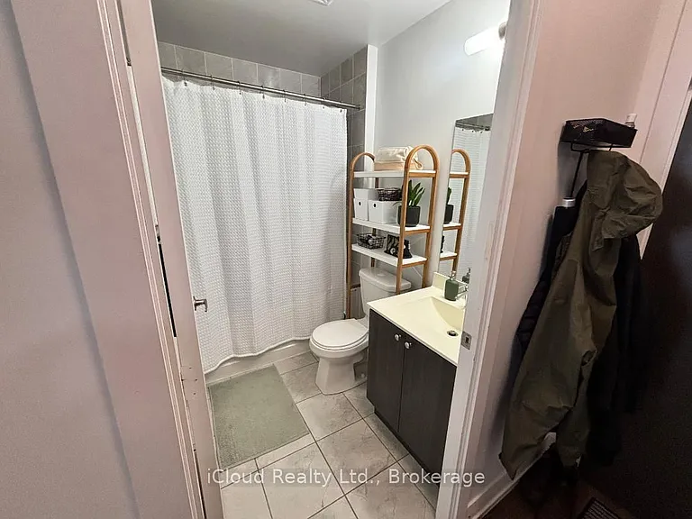 68 Merton St #410 — Photo 4