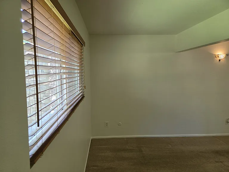 1037 Alta Vista Dr — Photo 26
