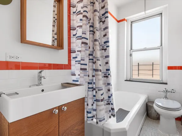 585 West 214th Street image 16 of 21