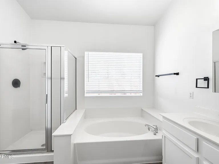 1540 E San Remo Ave — Photo 21