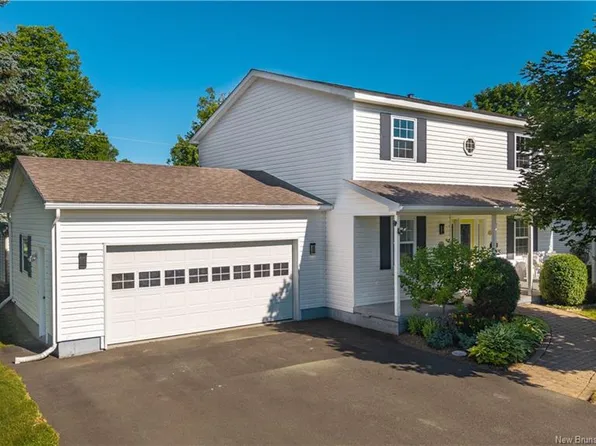 24 Abbott St, Saint Stephen, NB E3L 3C4