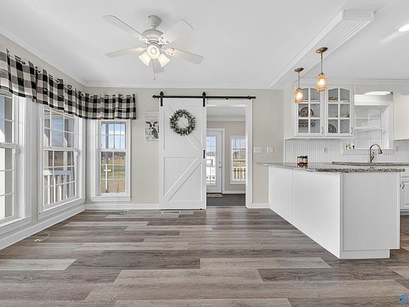 2nd image of 1600 Lasseter Rd