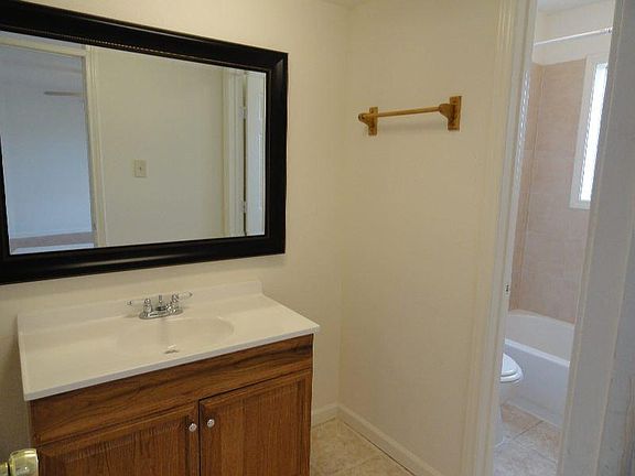 3rd image of 13000 Clarewood Dr