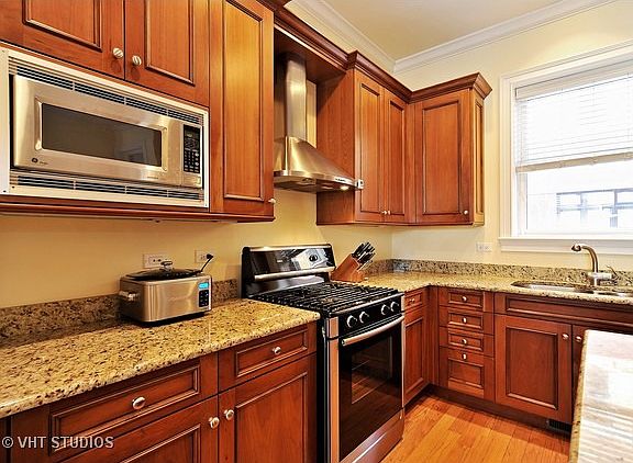 5th image of 3842 N Southport Ave APT C