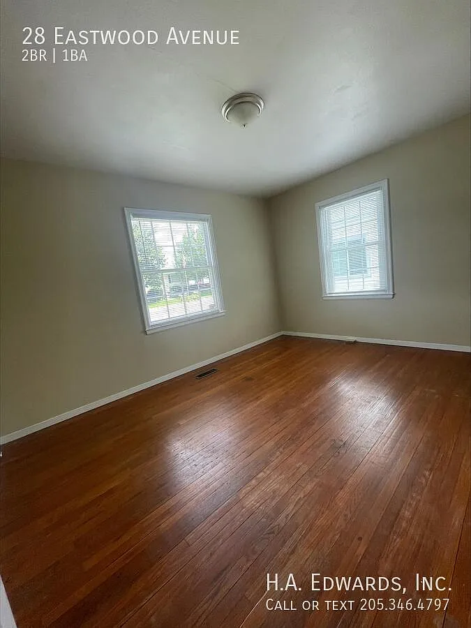 28 Eastwood Avenue — Photo 4