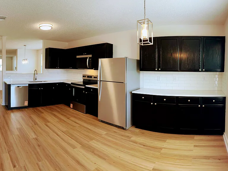1007 Chilton Dr — Photo 17