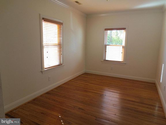 2nd image of 486 Falmouth St #A