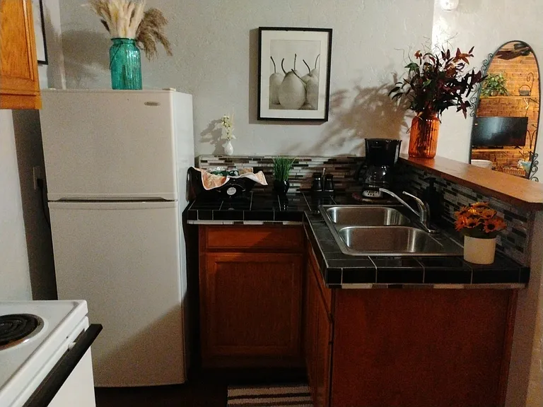 22 W Main St #STUDIO — Photo 8