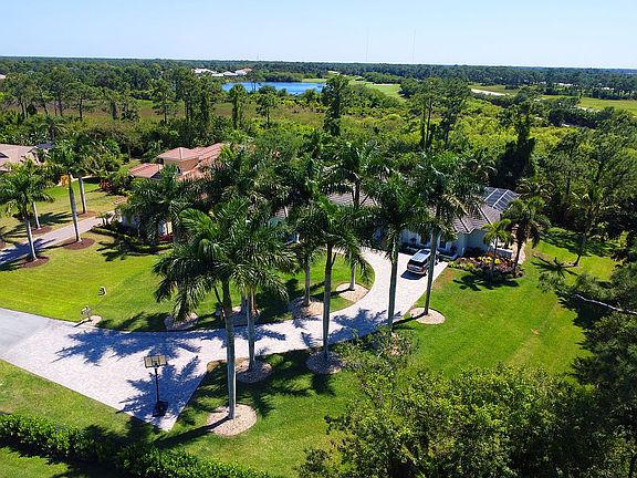 4th image of 10520 SW Fiddlers Way