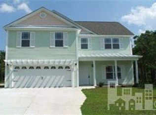 101 N Fisher Pl, Hampstead, NC 28443