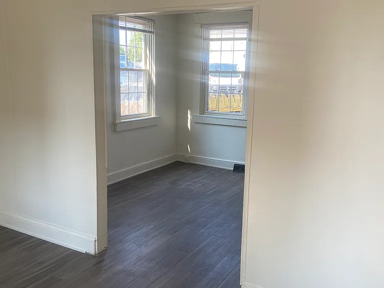 124 S Arch St — Photo 3