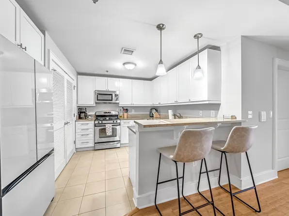 924 Jefferson St APT 2B, Hoboken, NJ 07030