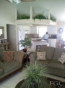 4th image of 2142 SE 18th Ave