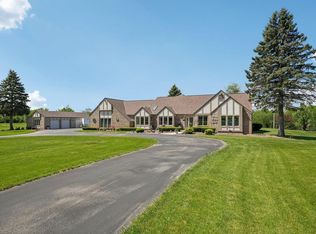 7604 Treeview DRIVE, Caledonia, WI 53108