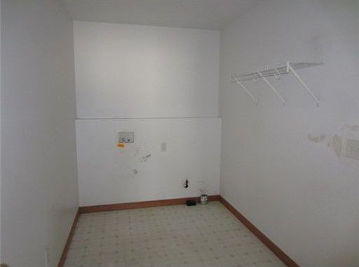 4th image of 58608 Hidden Springs Dr
