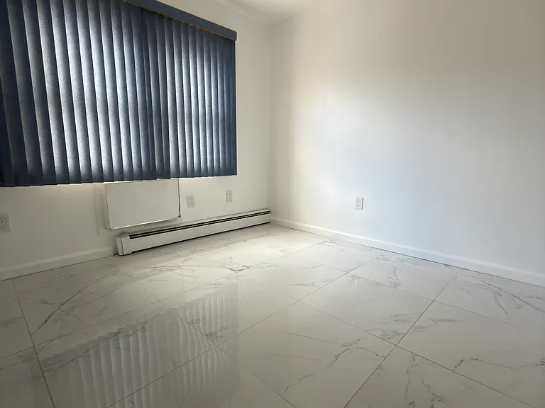 411 46th St #1 — Photo 2