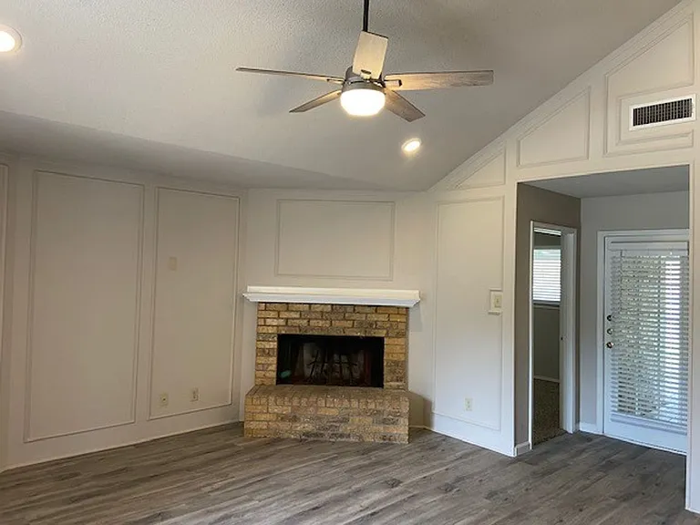 2303 Markland St — Photo 13
