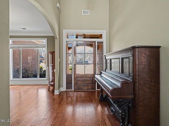 5th image of 1884 Keenlan Dr W