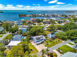 201 Lagoon Dr, Palm Harbor, FL 34683