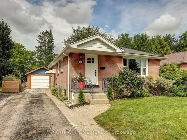 42 Graham Cres, London, ON N5W 4L8