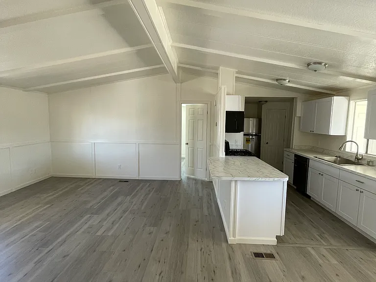 5636 S Pasadena Rd #1 — Photo 4