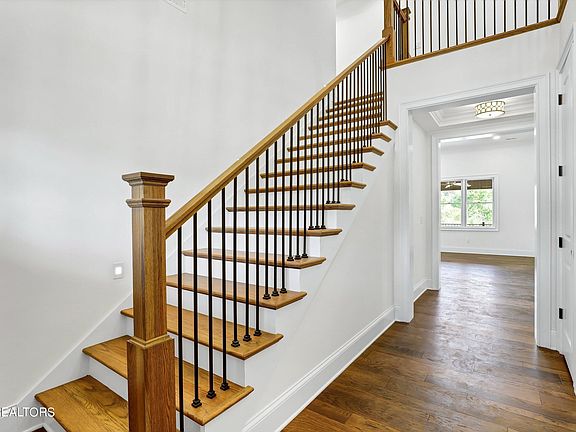 5th image of 12178 Fredericksburg Blvd