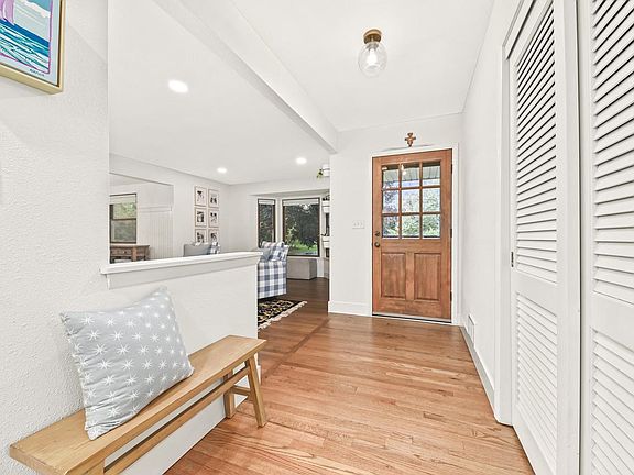 4th image of 3200 Jerri COURT