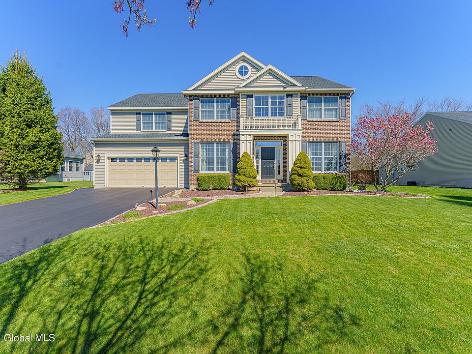 1st image of 5 Magnolia Way