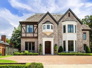 3233 Huntingdon Pl, Houston, TX 77019