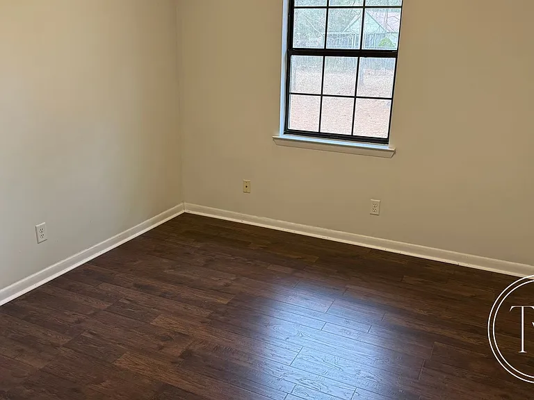 806 W Oxford Ln — Photo 8