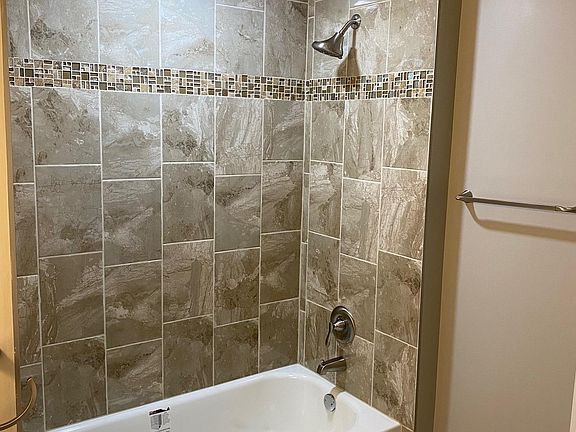 5th image of 1482 W Euclid Ave #2