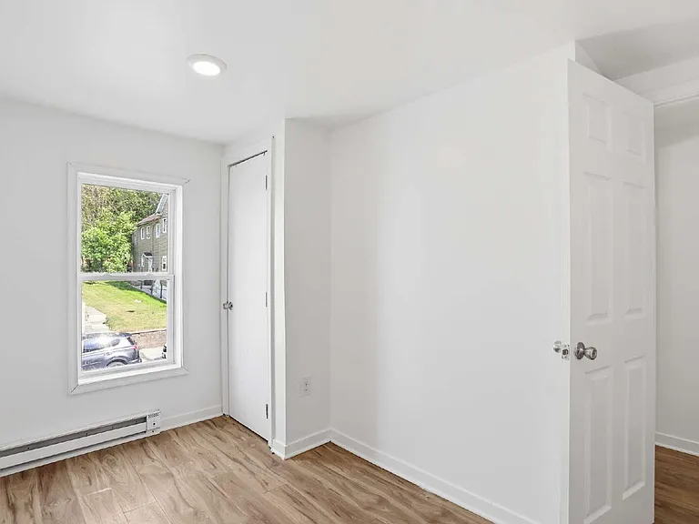 316 N High St — Photo 23