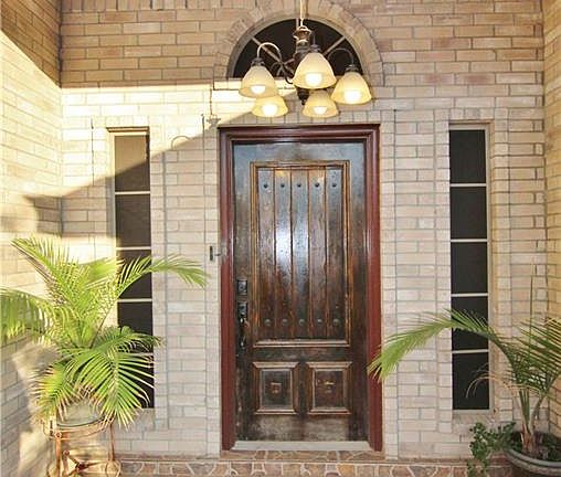 2nd image of 504 Diana Dr