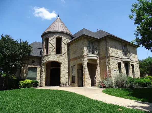 2103 Grand View Ct, Cedar Hill, TX 75104