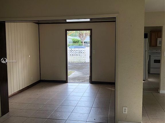 5th image of 1705 SW 11th St